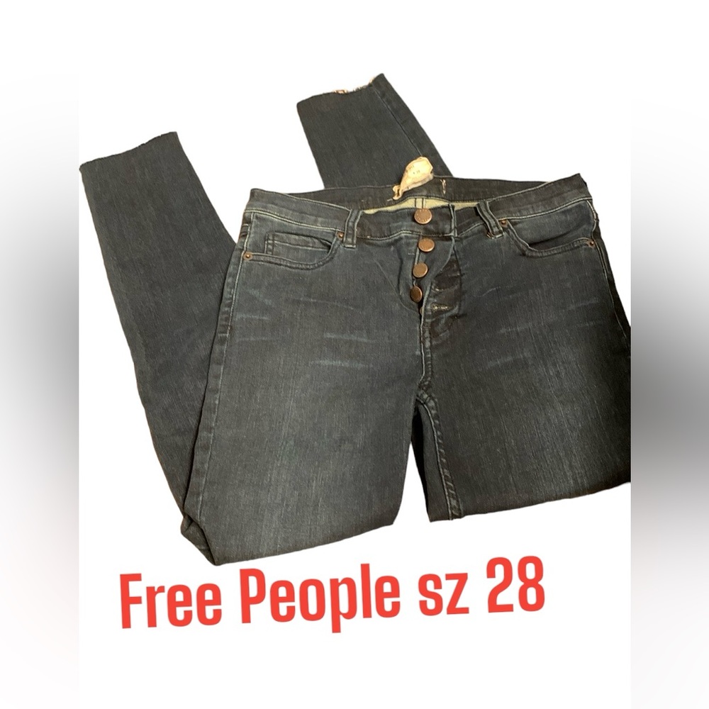 Free people size 28 button fly jeans in dark blue wash